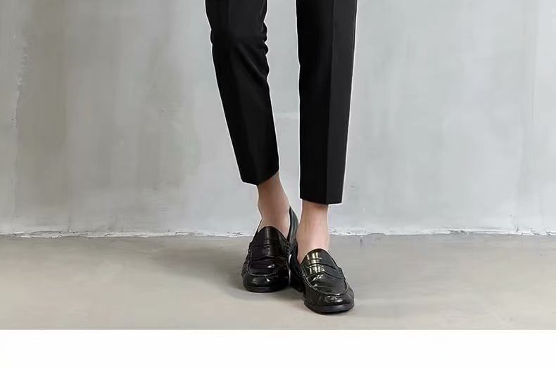 Wewewow - Mid Rise Plain Cropped Tapered Pants