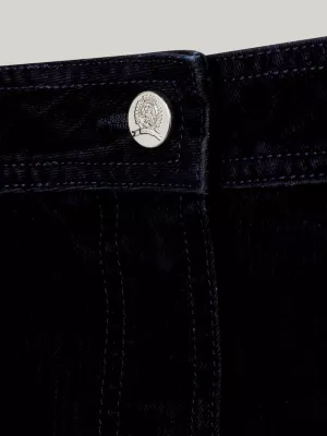 Minissaia evasê plissada em veludo jeans