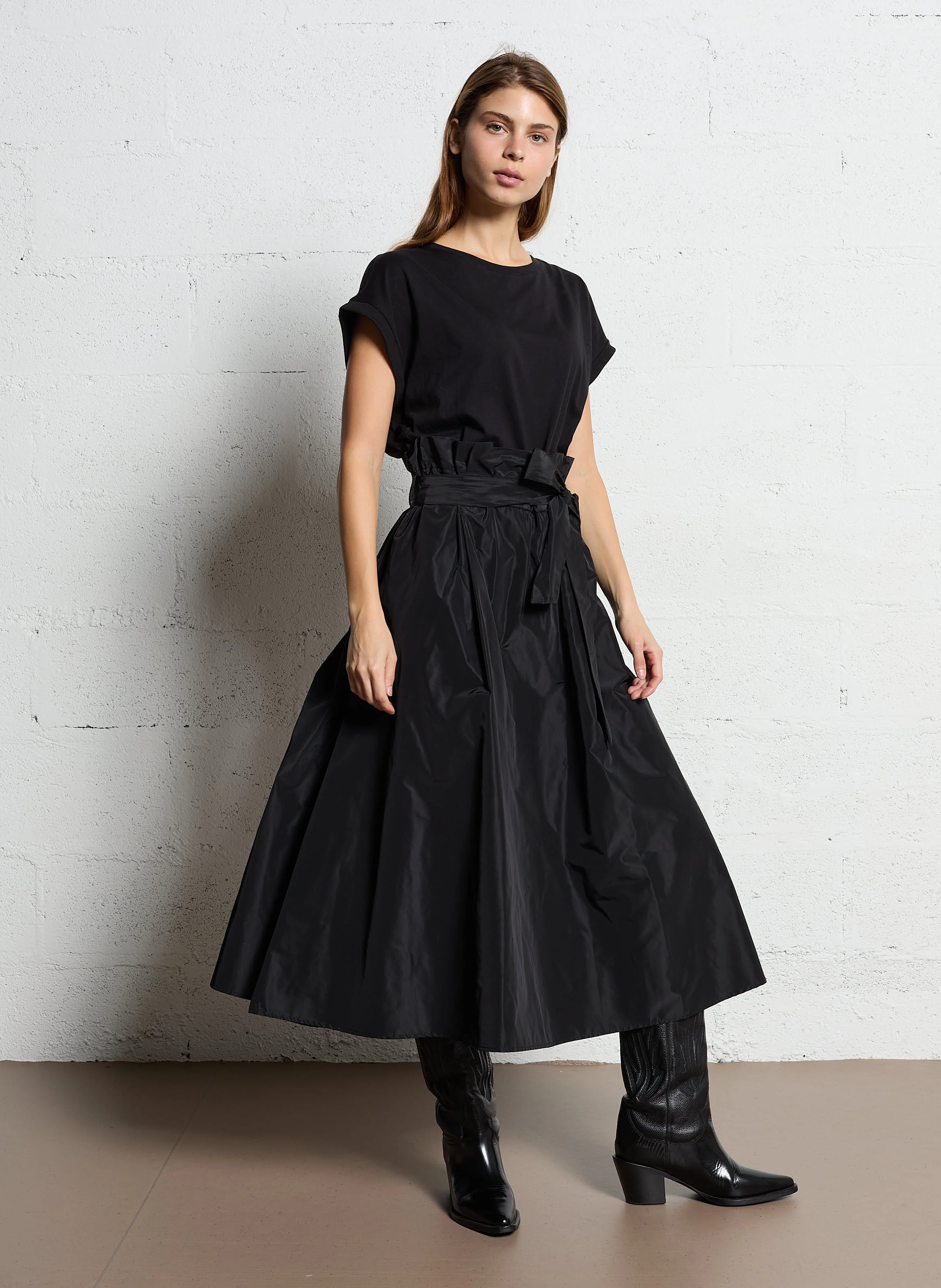 Robe midi ceinturée | Noir
