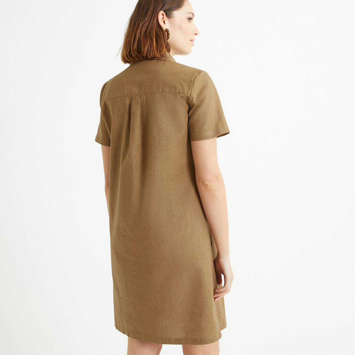 ANNE WEYBURN<br>Vestido reto, comprimento midi, predominantemente em linho