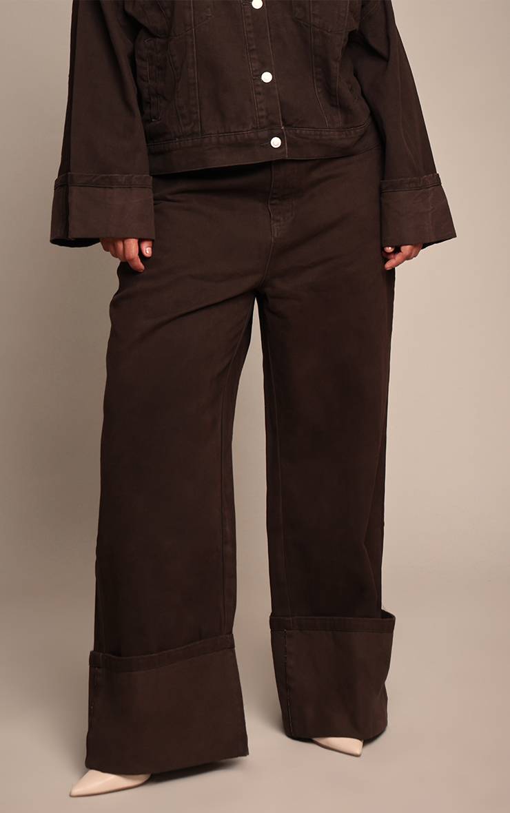 Chocolat Jean Grande Taille Jambe Large Brut Ourlet Retroussé Surpiqûres Contrastées