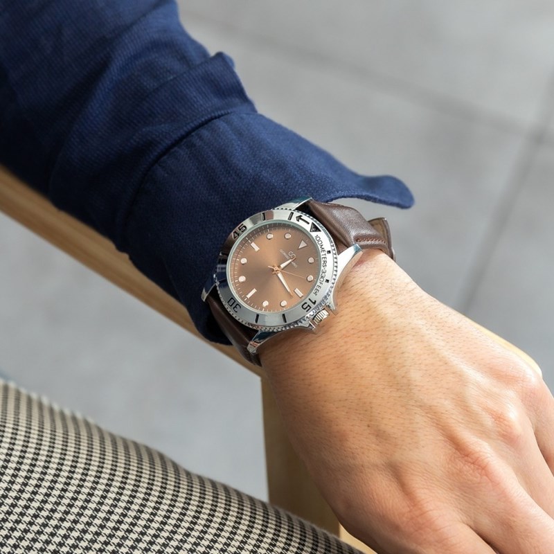 Jolie Montre d'Homme Chocolat GIORGIO