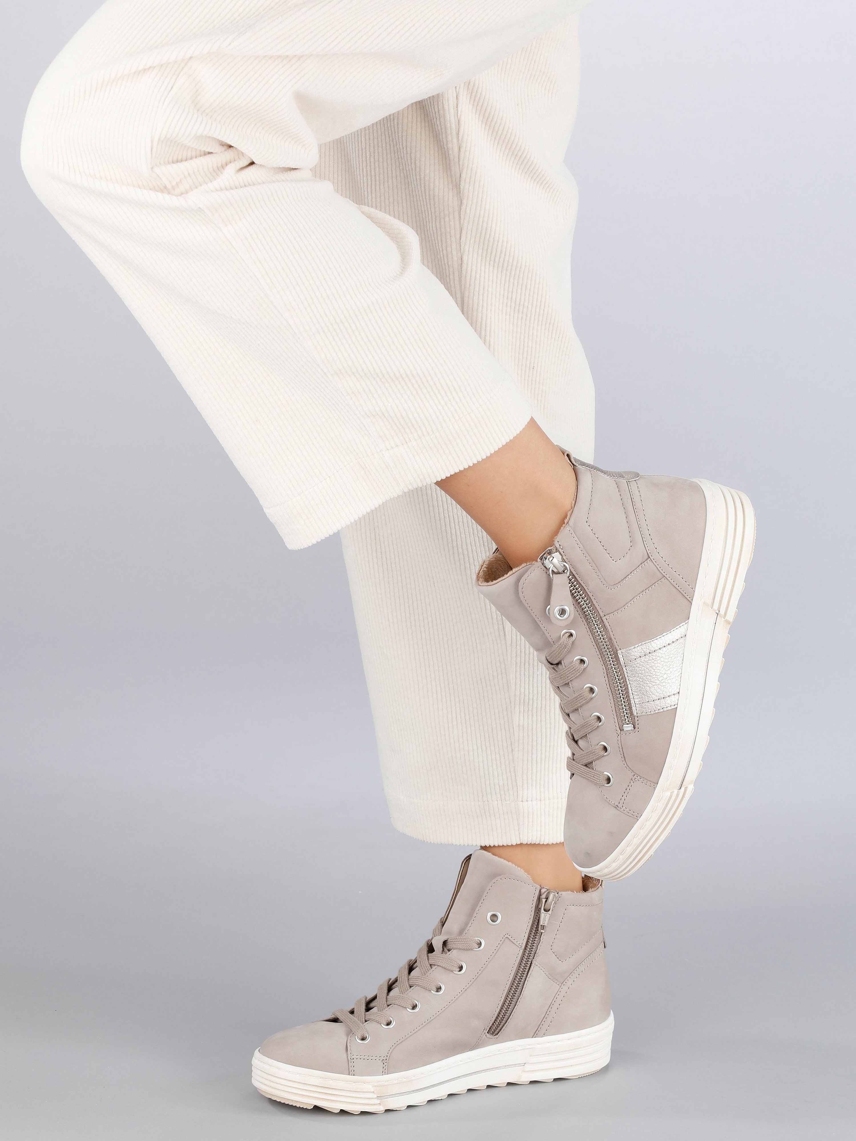 Sneaker