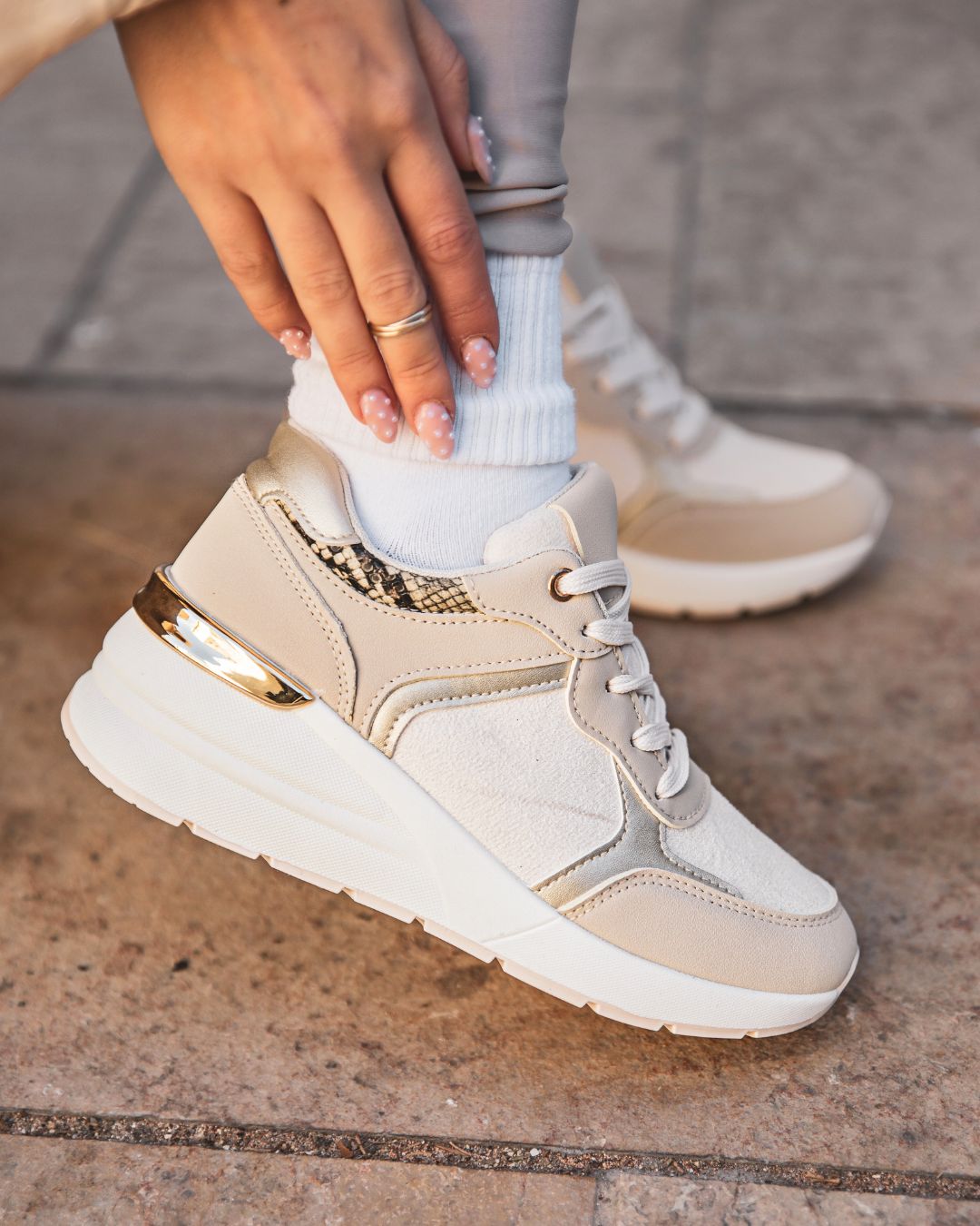 Basket femme taupe à lacets - Emery