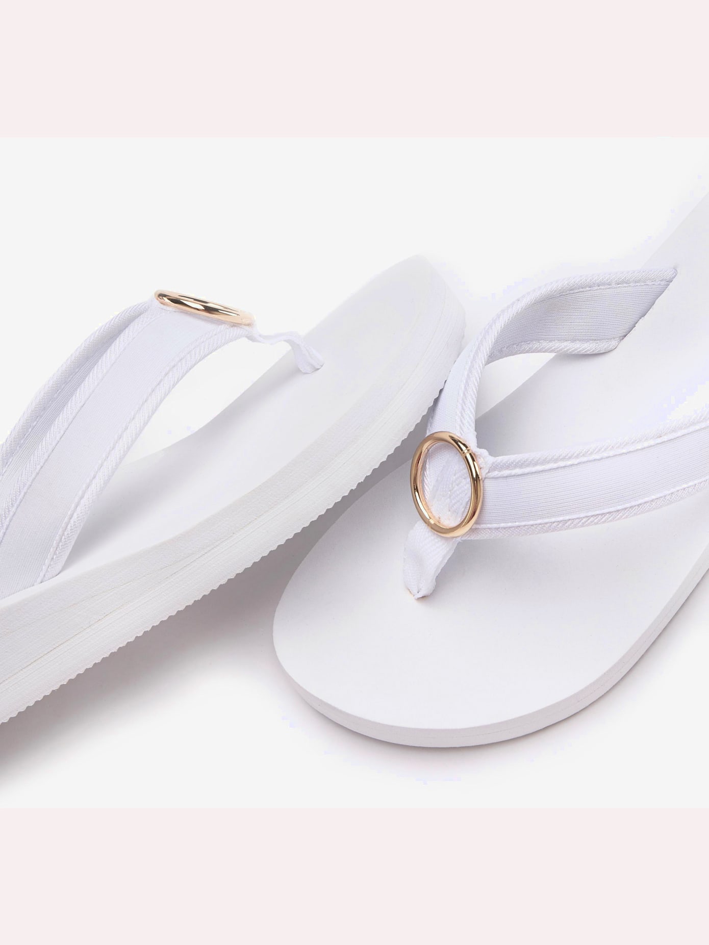 Tongs sandales flip-flop légères et souples
