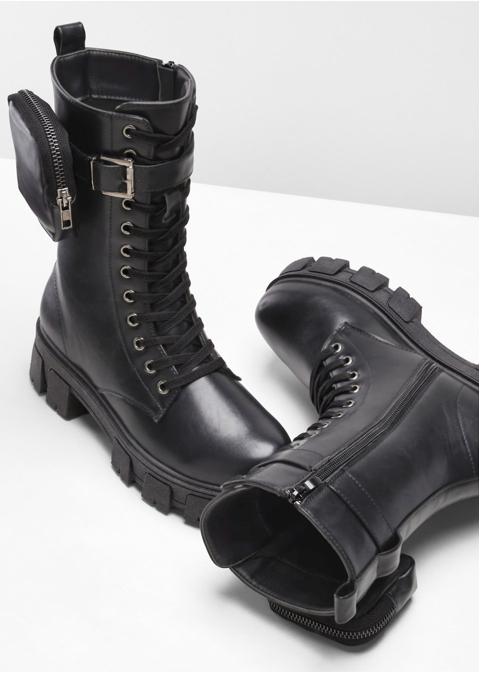 Bottes à lacets