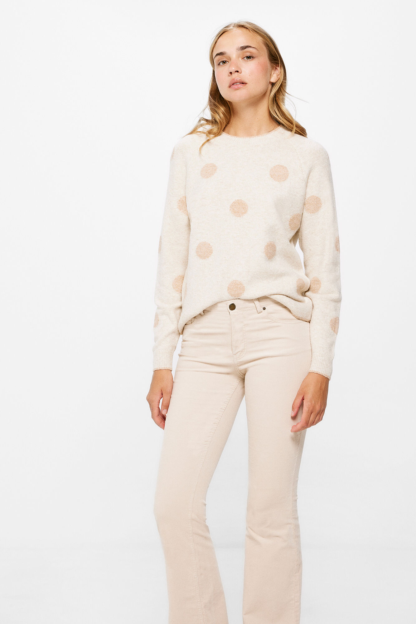 Camisa de bolinhas com estampa intarsia