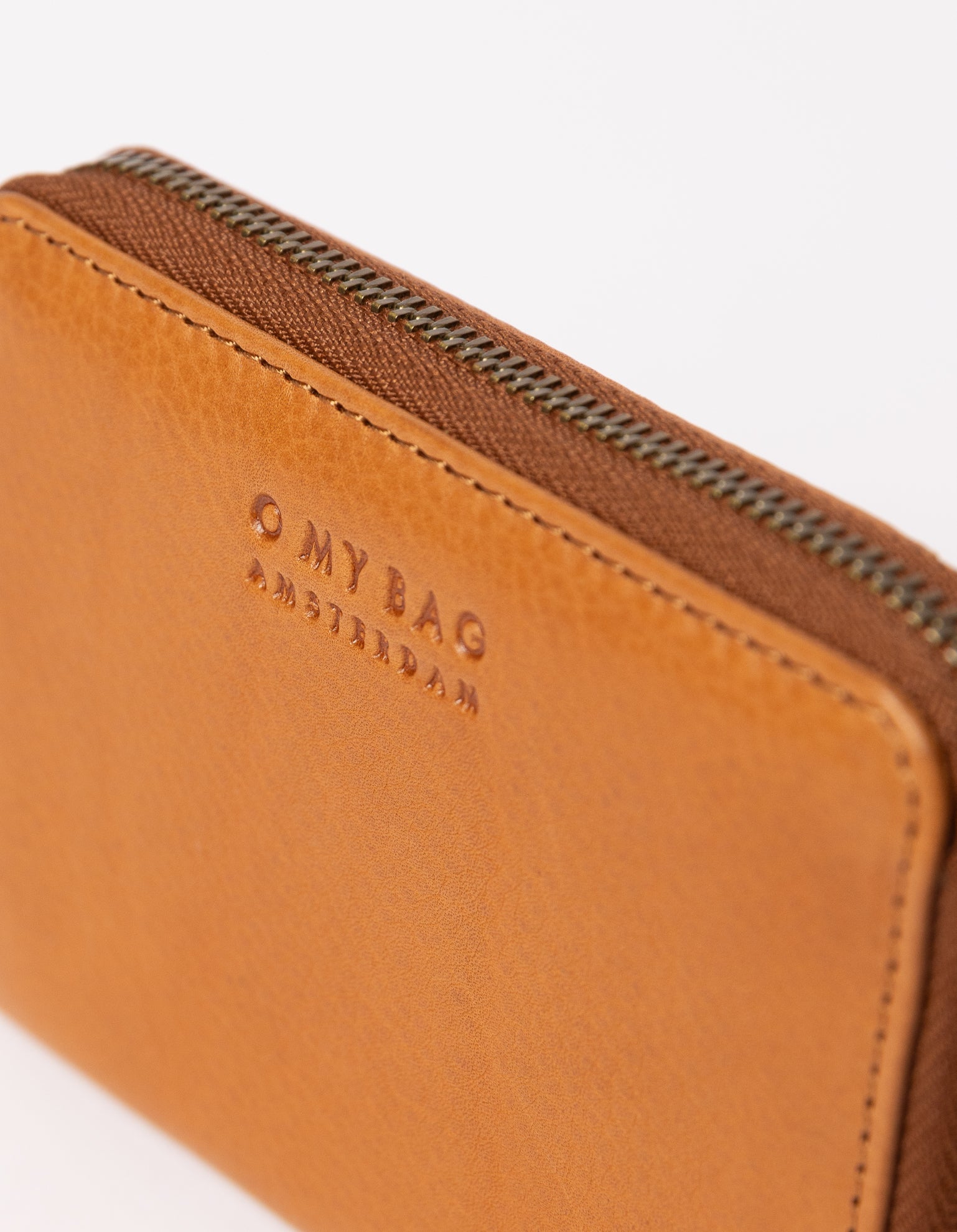 Robbie Wallet - Wild Oak Soft Grain Leather