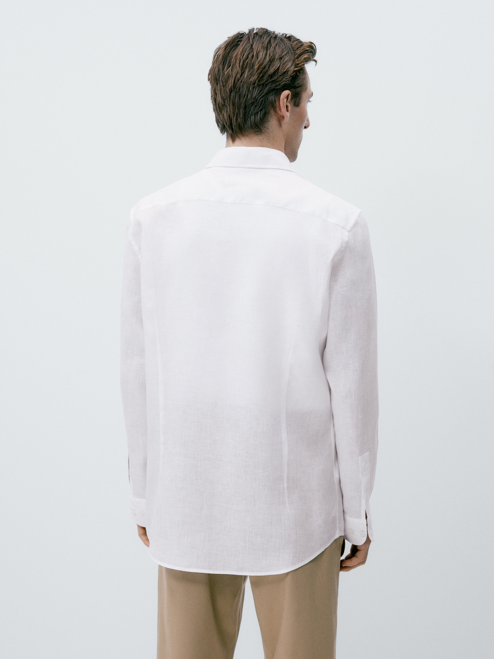 Camisa slim fit 100% linho tingido - BRANCA