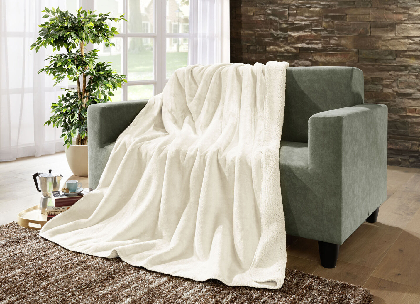 Superkuschelige Wohndecke in Teddyfleece-Qualität