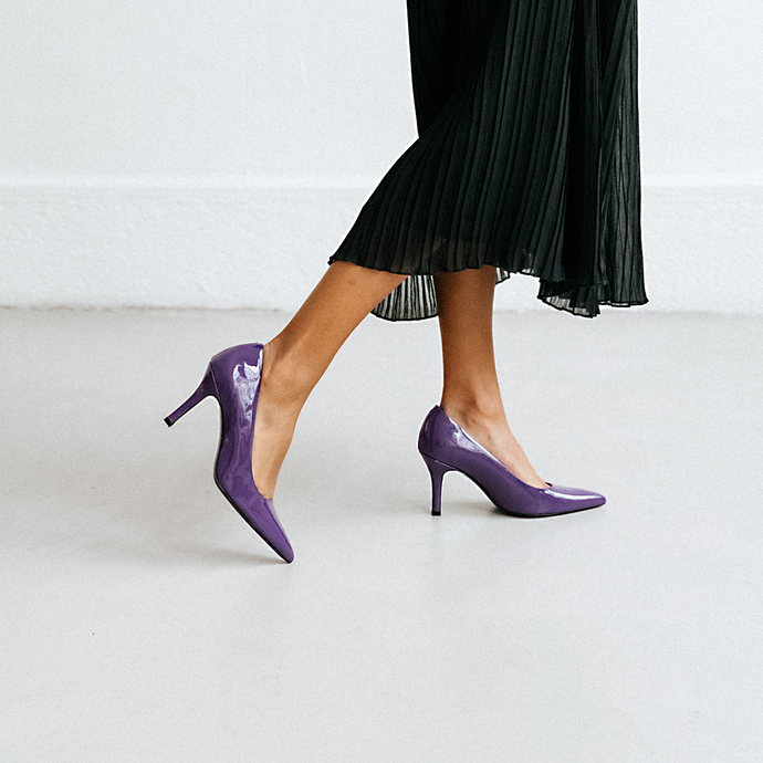 Escarpins à bouts pointus  en cuir vernis violet