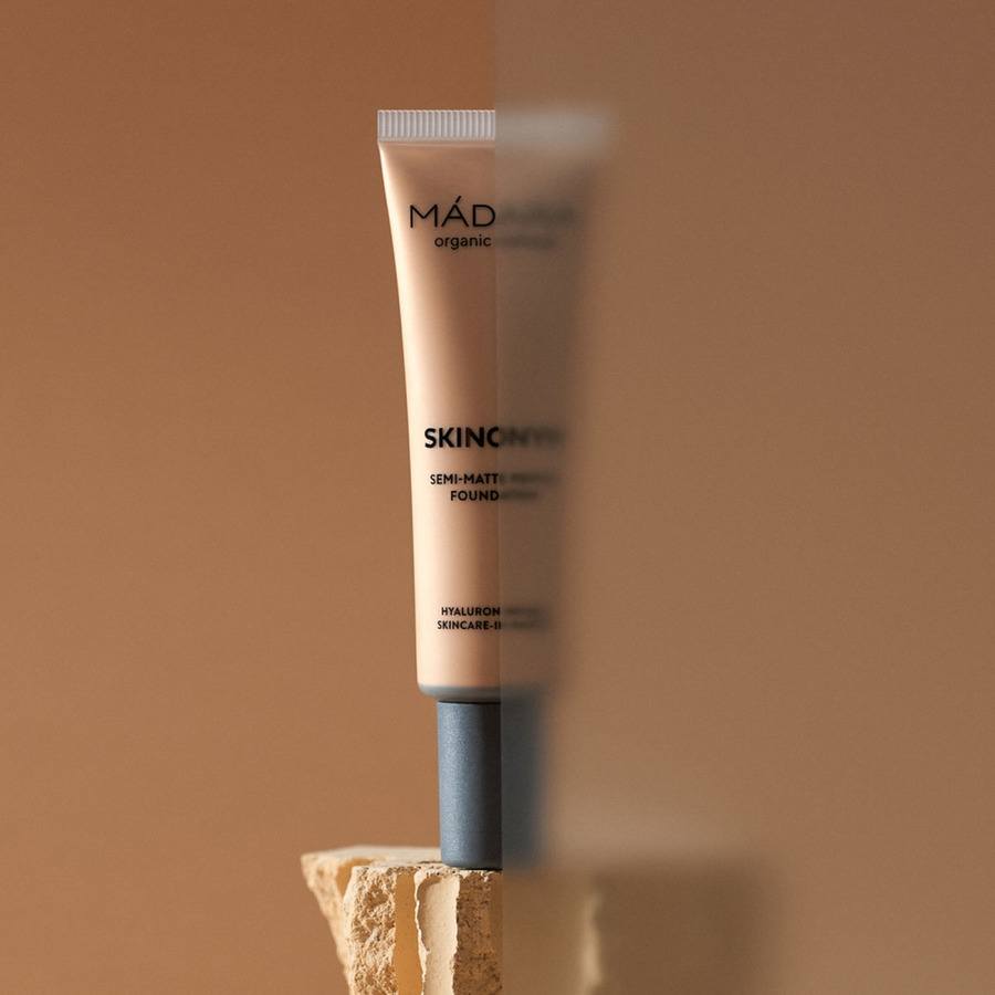 Mádara Skinonym Semi-Matte Peptide Foundation #30 Rose Ivory 30ml