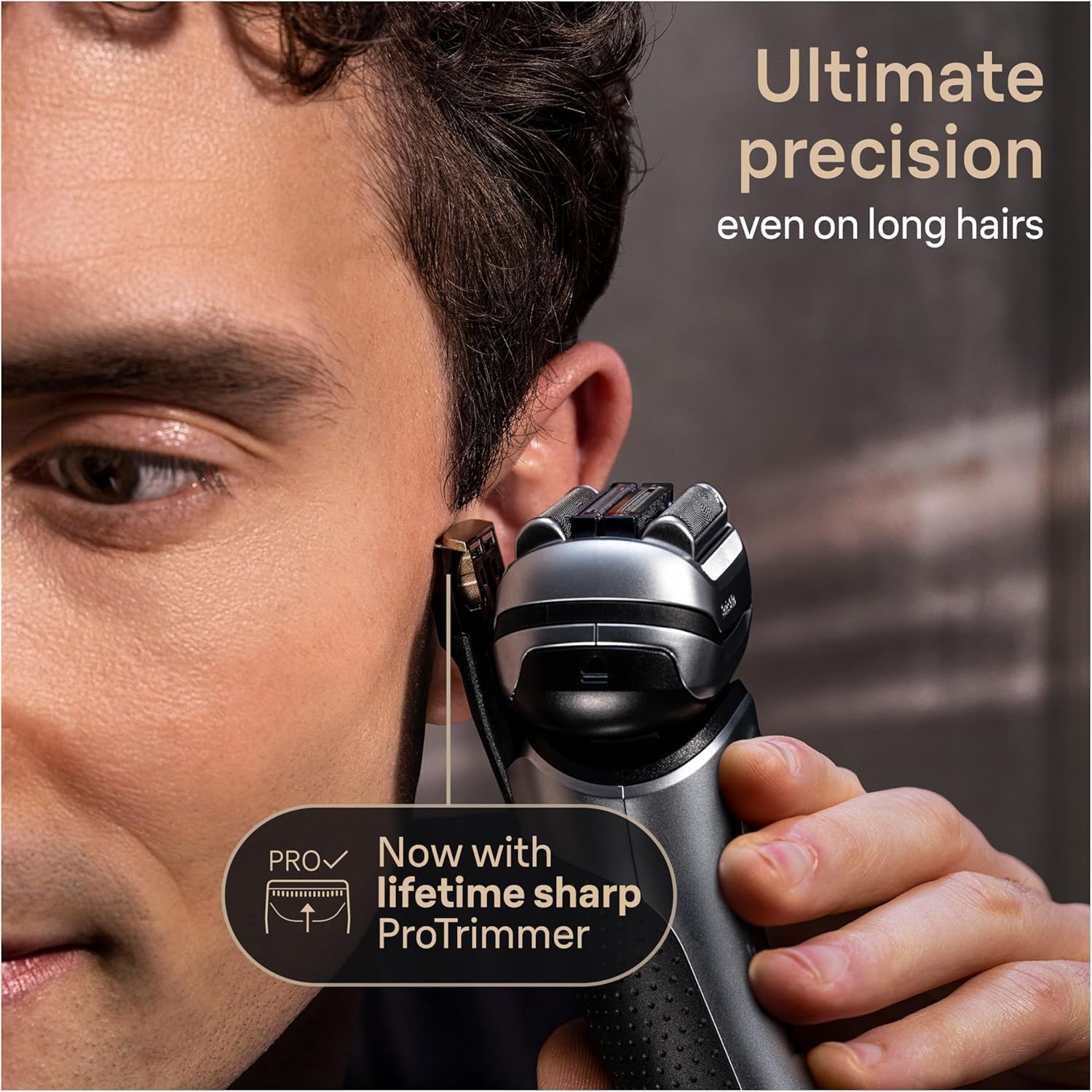 Braun Rasoir électrique Series 9 PRO+ 9577cc pour homme, 5 éléments de rasage professionnels et tondeuse à cheveux longs de précision, centre SmartCare 6 en 1, PowerCase pour chargement mobile, humide