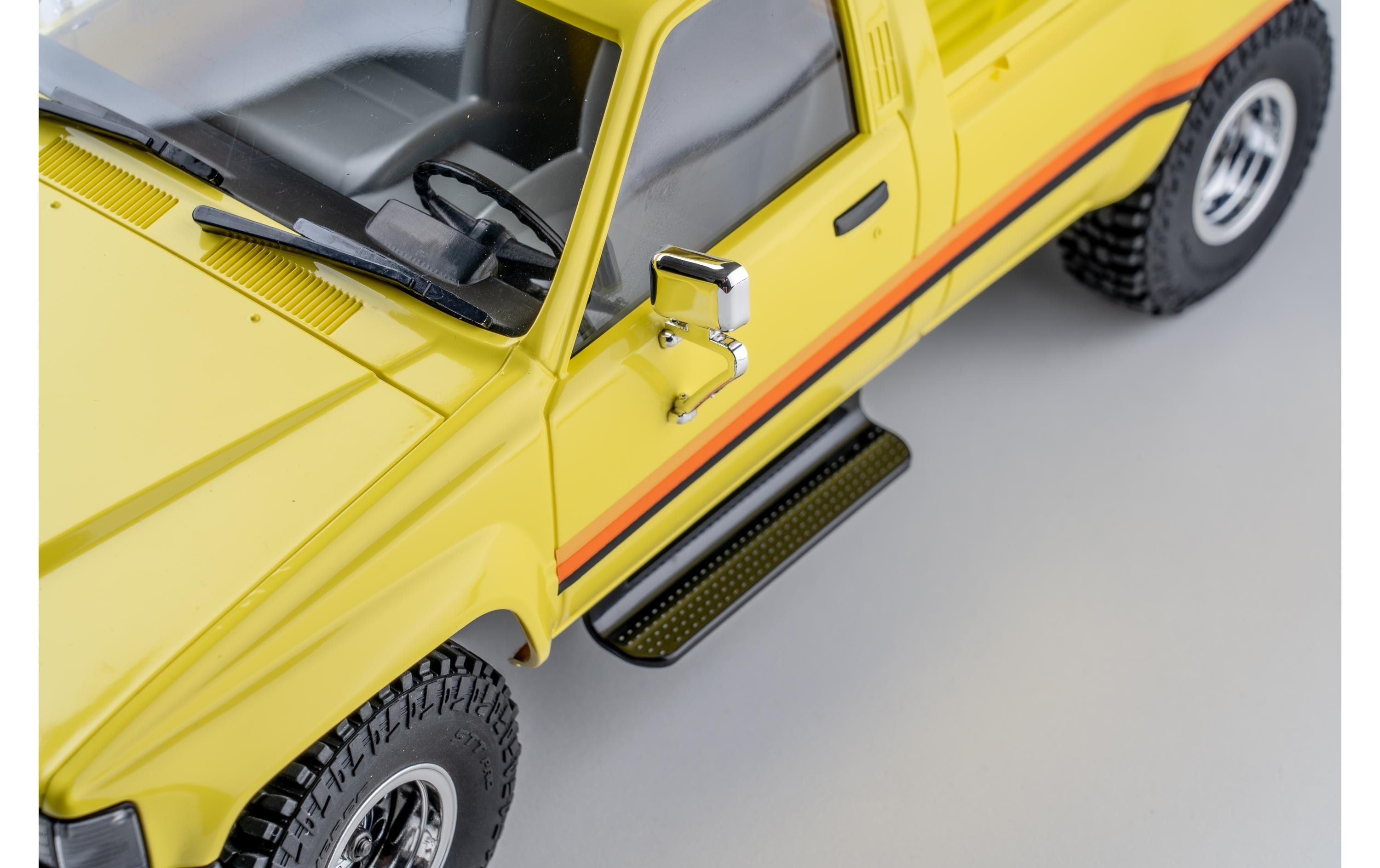 Scale Crawler Toyota Hilux 1983, 4WD RTR, 1:18<br>Detailgetreuer RC Pickup im Massstab 1:18