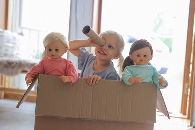 Skrållan Snakkedukke Mørkt Hår 45 cm