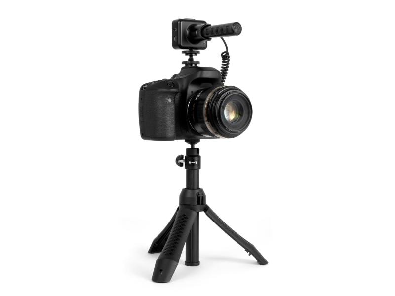 IK Multimedia Mikrofon iRig Mic Video Bundle Digitales Videomikrofon mit multifunktionalem Stativ