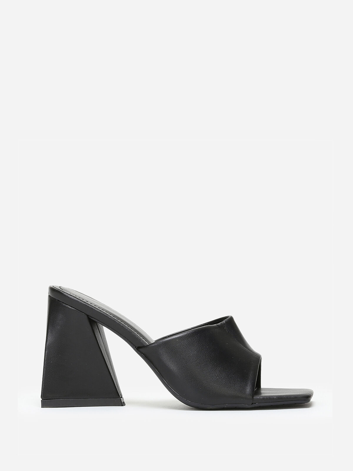 Mules à talon en triangle et bout carré- Noir