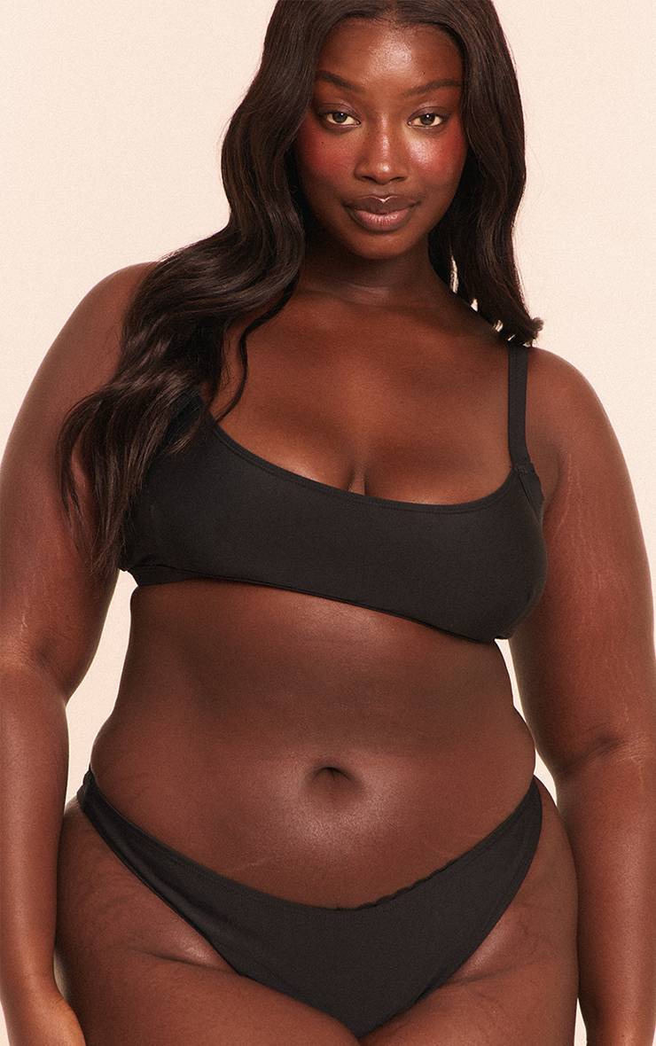 Noir Haut De Bikini À Encolure Arrondie Grande Taille