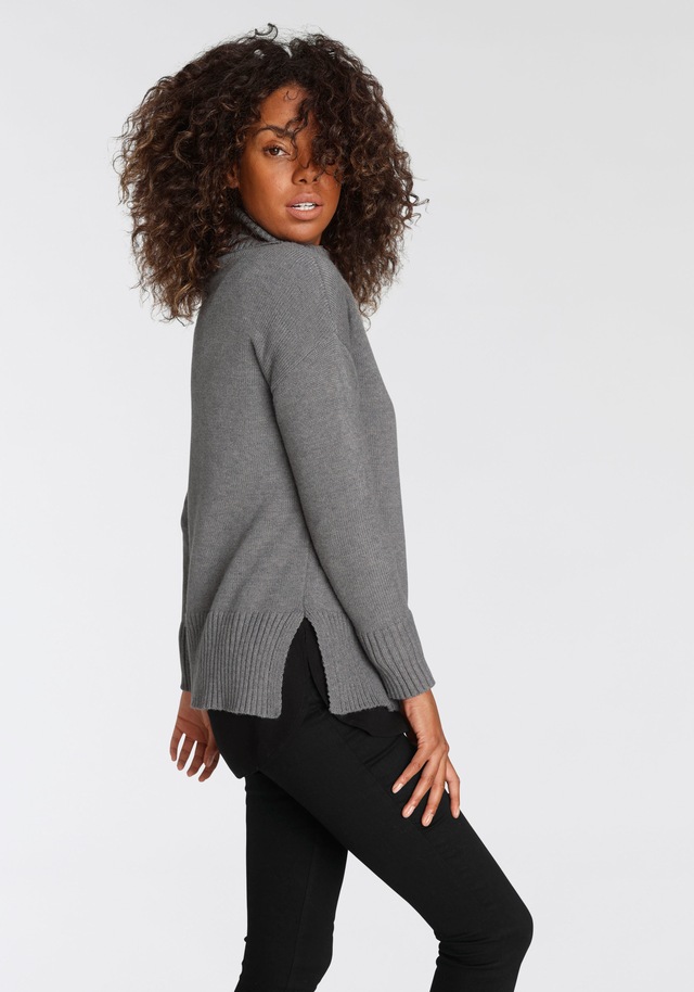Tamaris Rollkragenpullover , in lässiger Form mit seitlichen Schlitzen