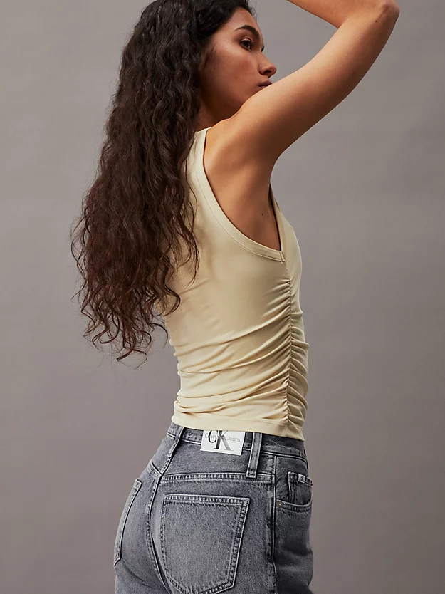 Calça jeans de mãe