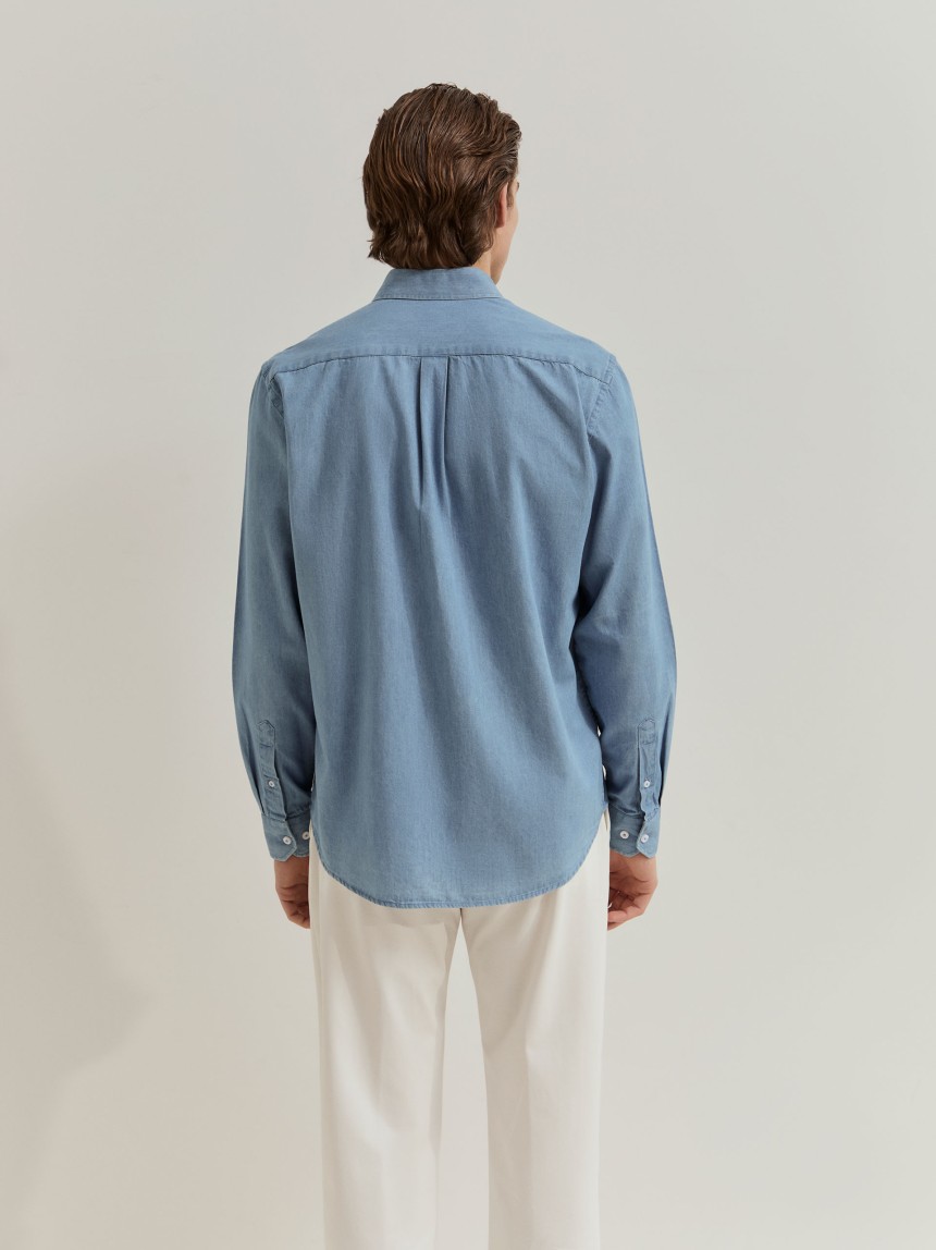 Camisa regular fit em ganga de algodão