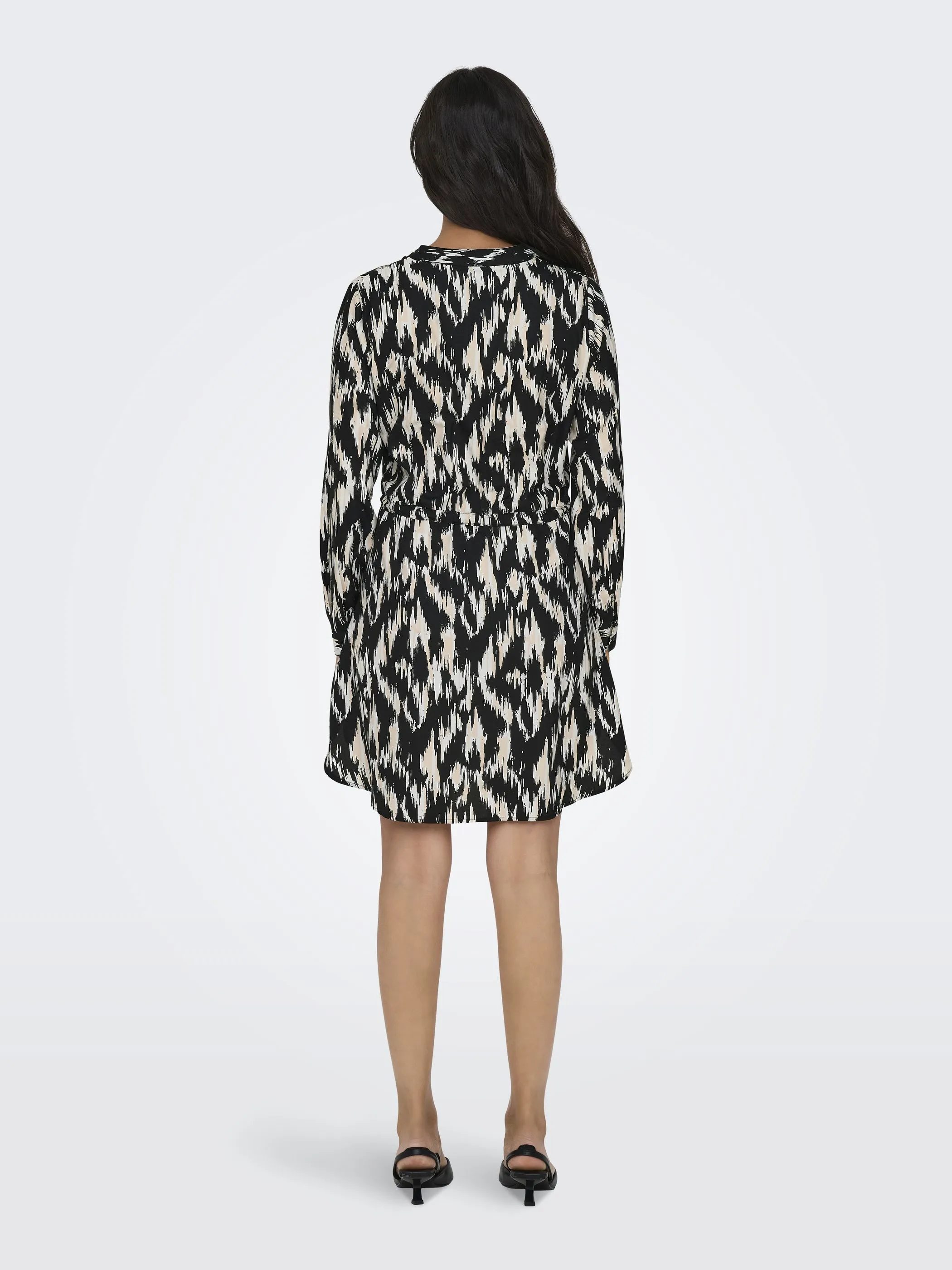 Only ONLCORY L/S V-NECK TU Kleid