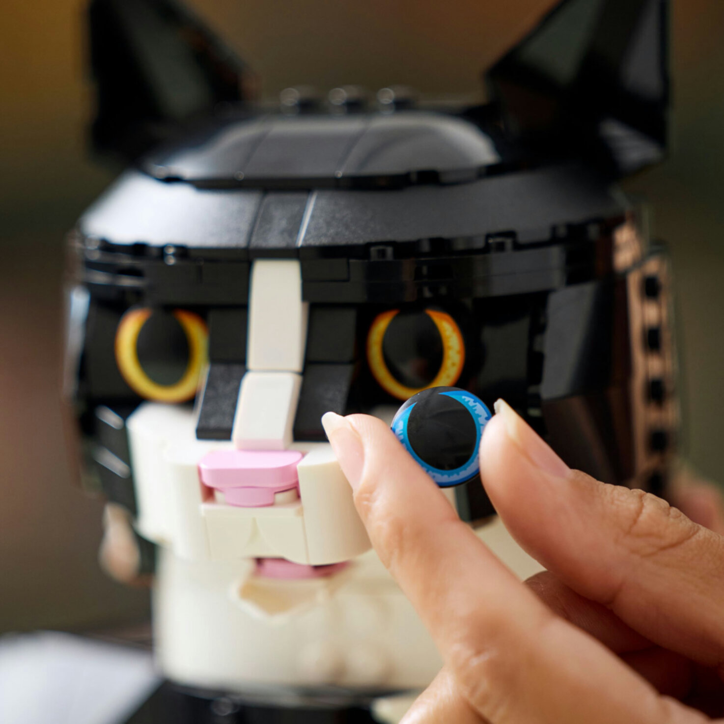 LEGO® Ideas Tuxedo Cat 21349