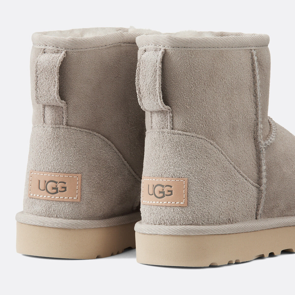 UGG<br>Botas Gevoerde Classic Mini II