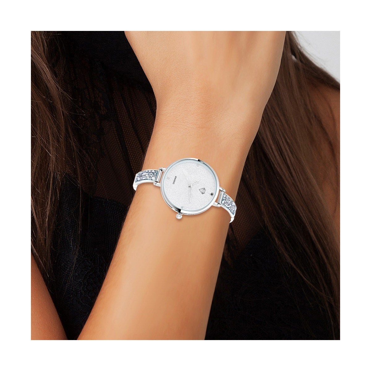 Montre Nola SC Crystal ornée de 3 Cristaux scintillants et d'un veritable diamant noir