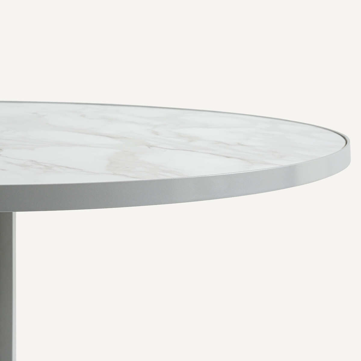 AM.PM<br>Mesa de jardim redonda em alumínio Calizi