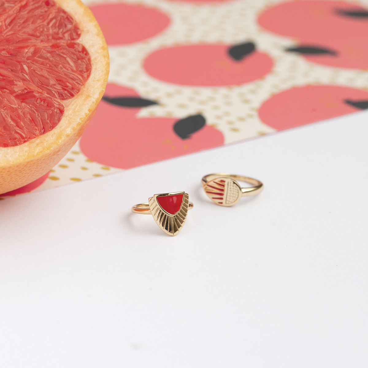 Bague MATY Dorée laque rouge