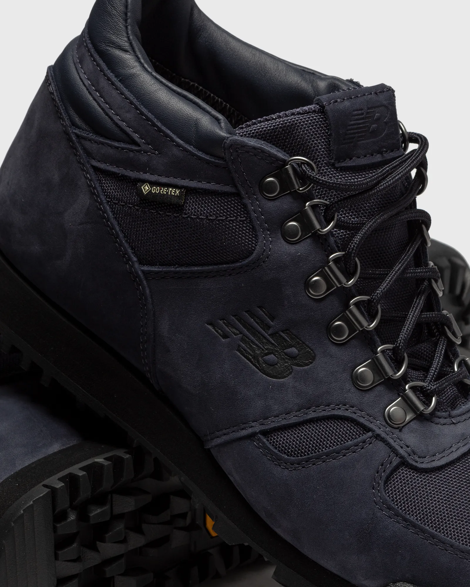 New Balance Rainier GTX
