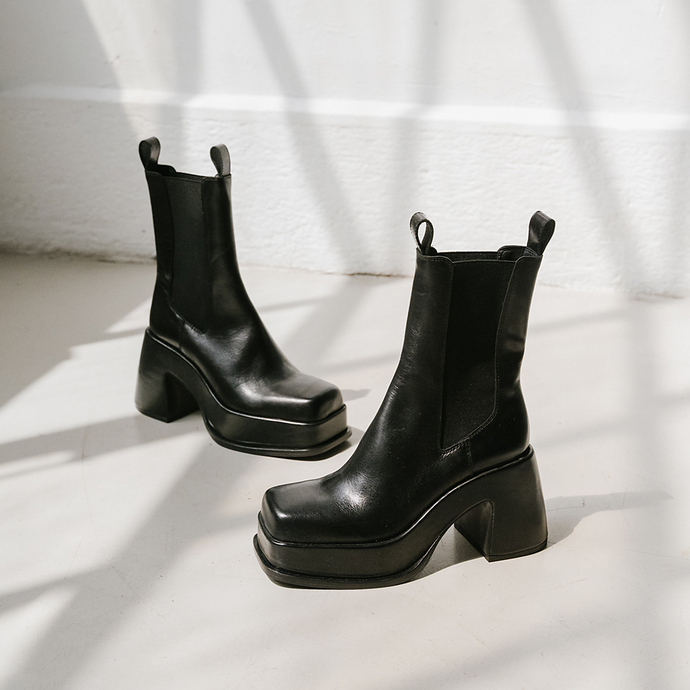Boots à plateformes, bouts carrés et éla...  en cuir noir