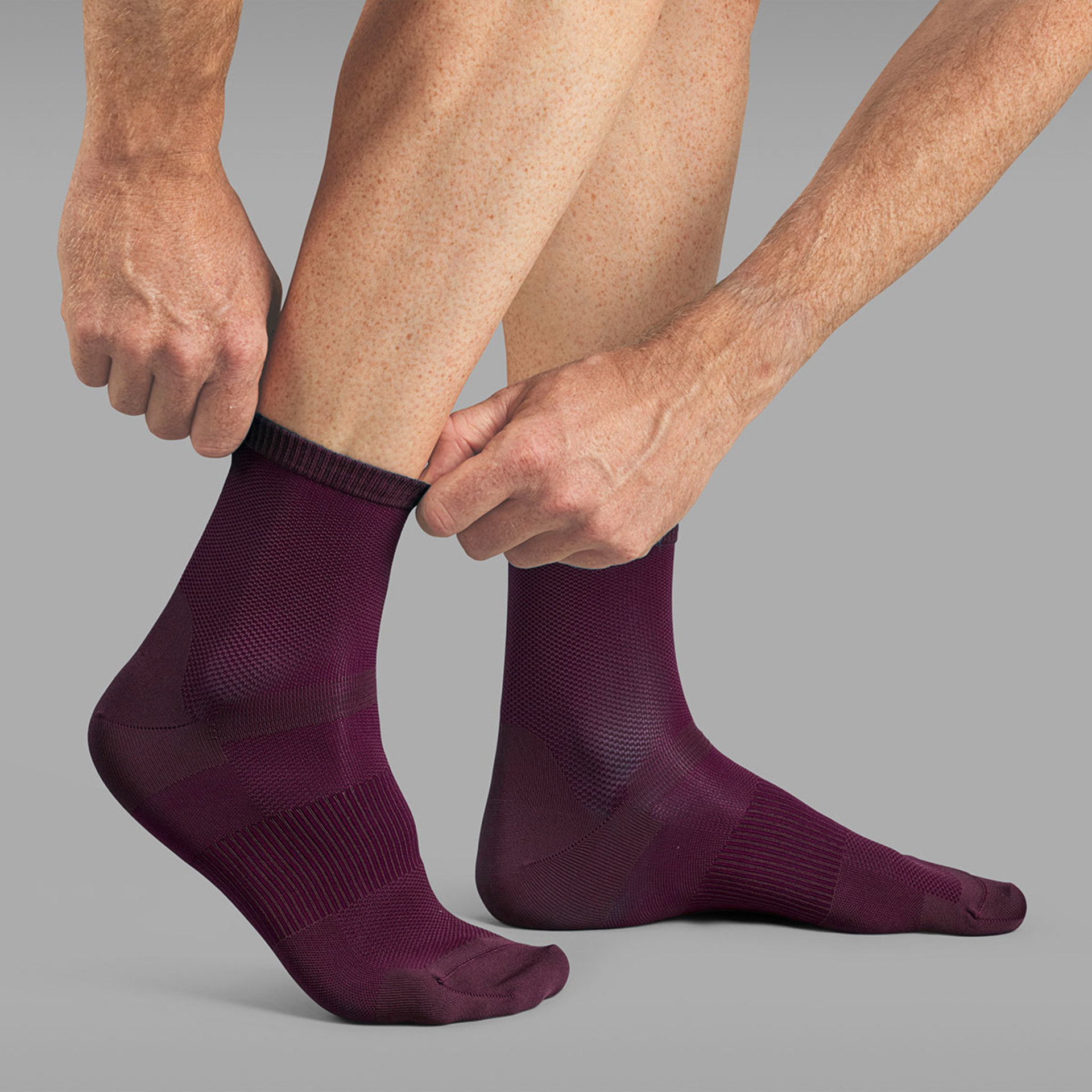 GripGrab Lightweight Airflow Short Fietssokken Donkerrood