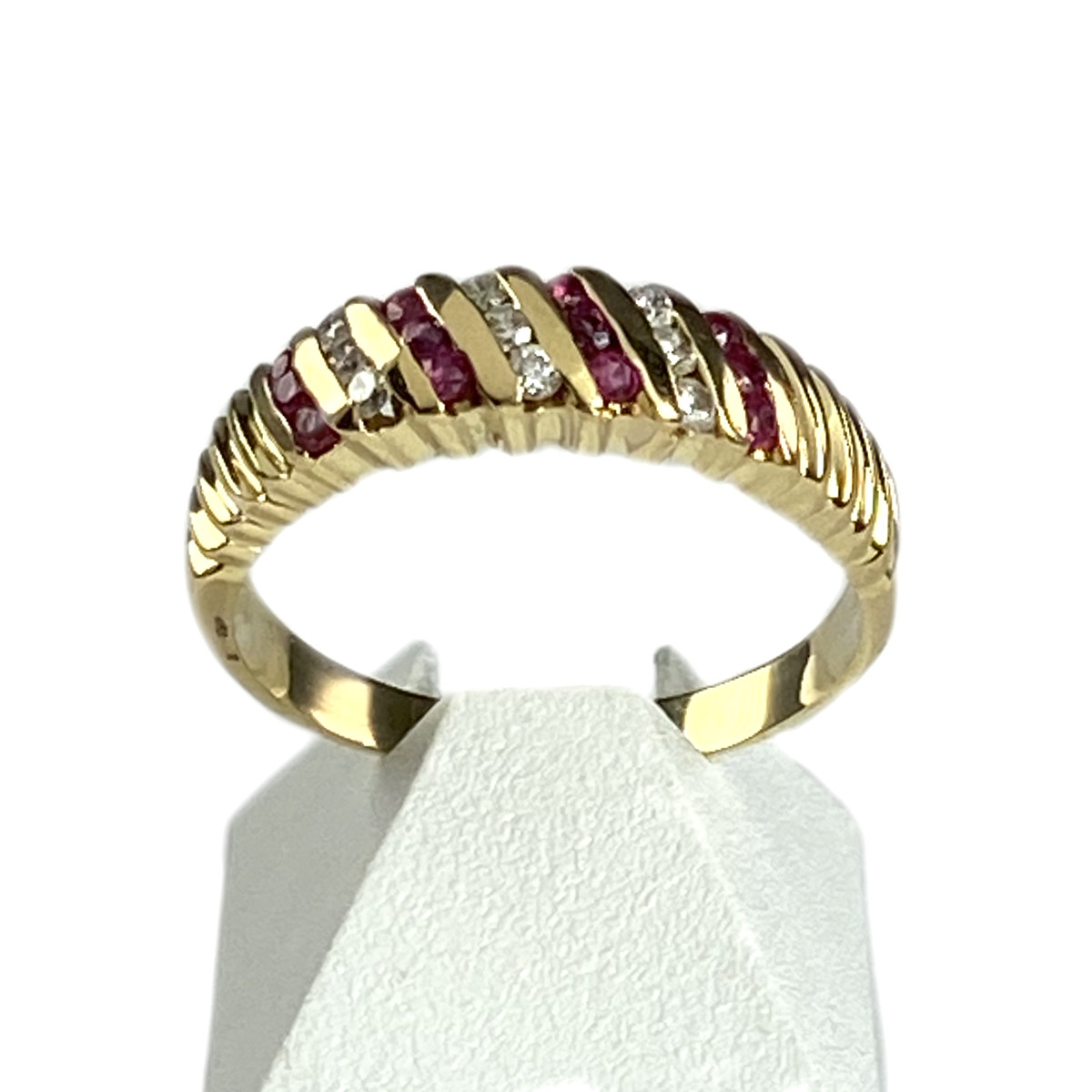 Bague d'occasion or 750 jaune rubis et diamants