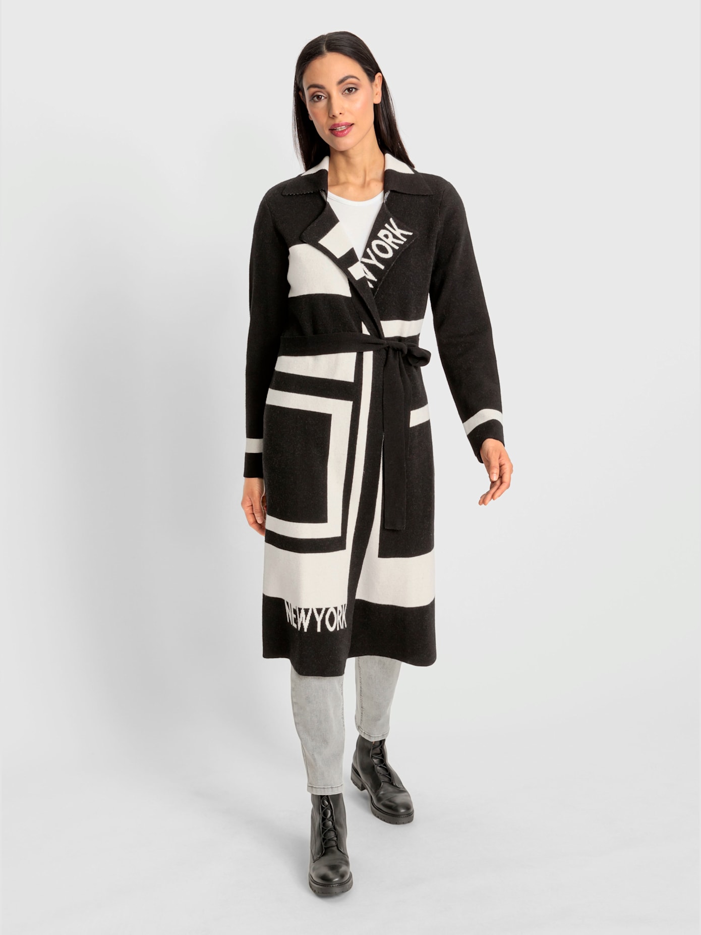 Manteau en tricot superbe et tendance