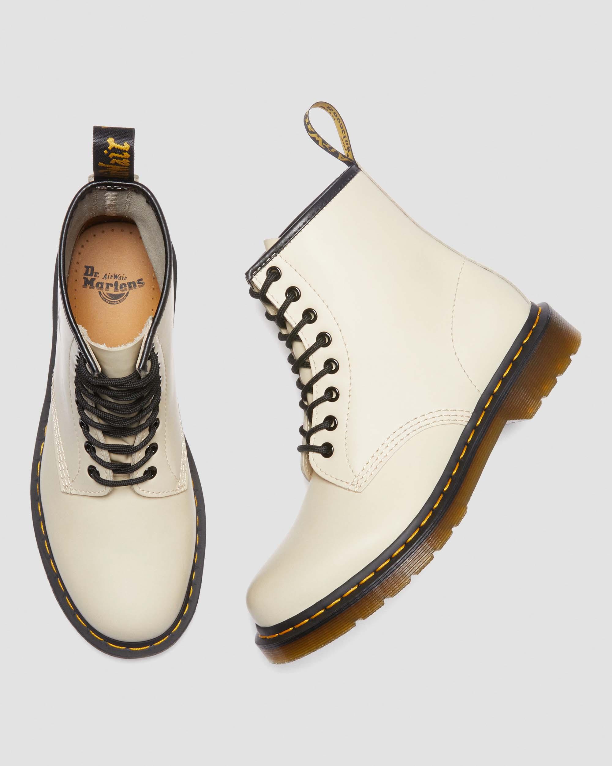 1460 Smooth Leather Lace Up Boots