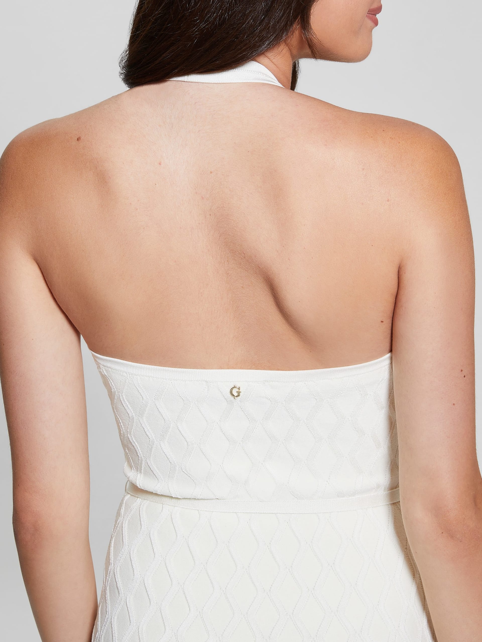 Vestido Lucia com cinto e modelagem ondulada