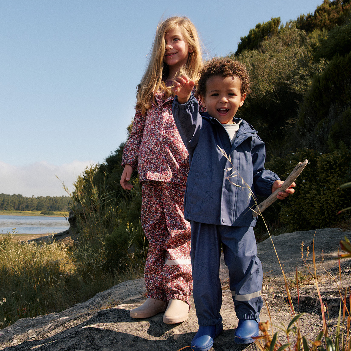 Topolino Pure Collection Mädchen Regenjacke im Millefleur-Design beere