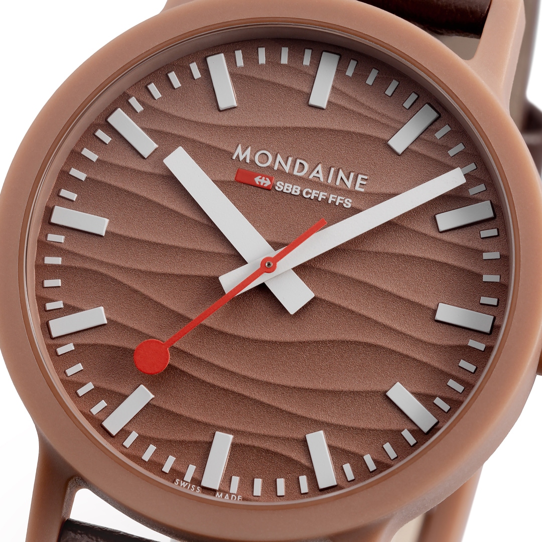 Mondaine essence Mocha Mousse Limited Edition