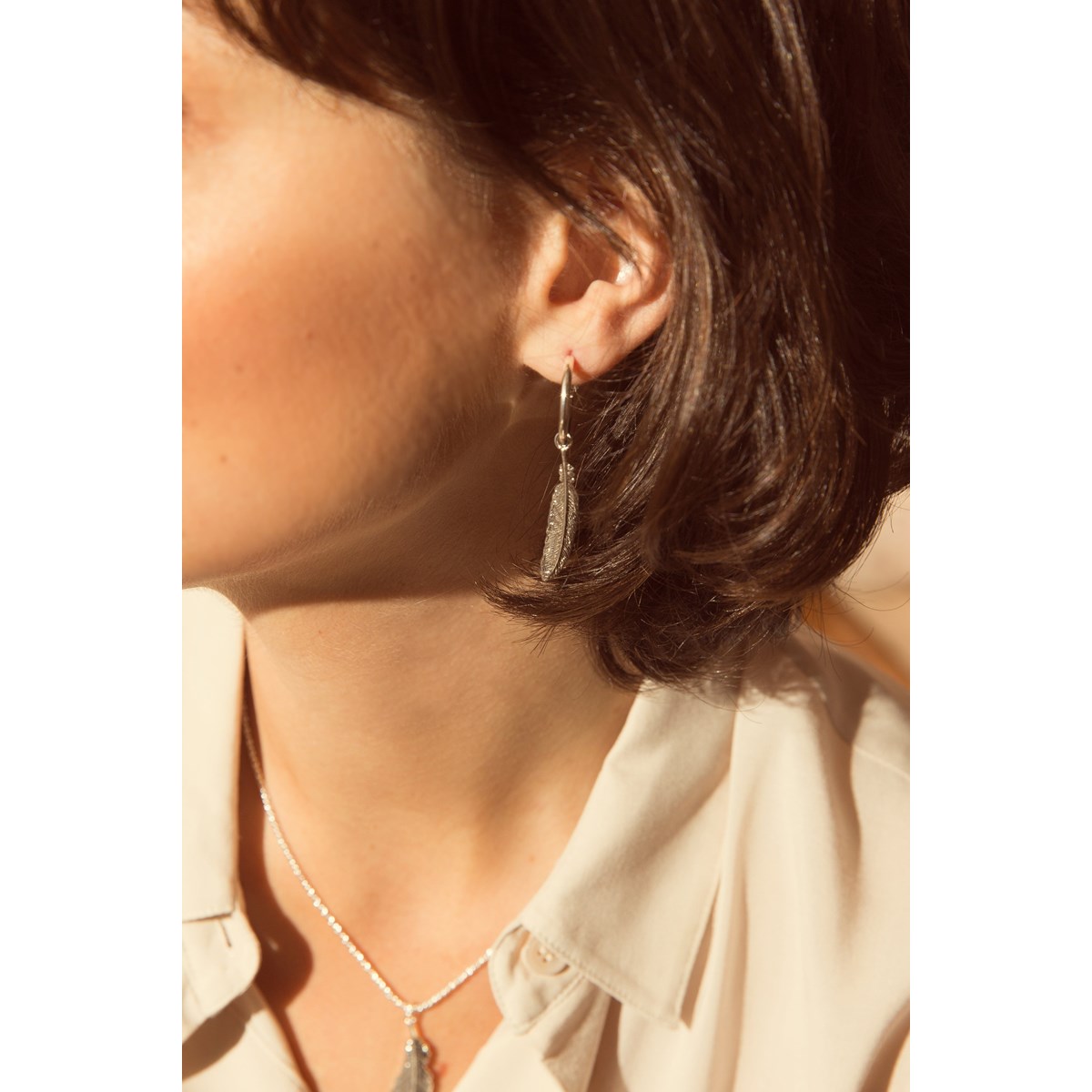 mini boucles d'oreilles créoles plumes doré à l'or fin - PHÉBÉ
