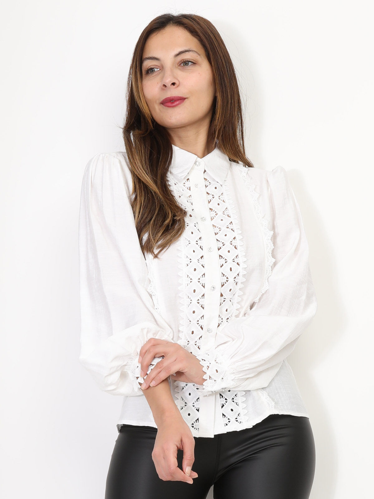 Chemisier à détails dentelle crochet- Blanc