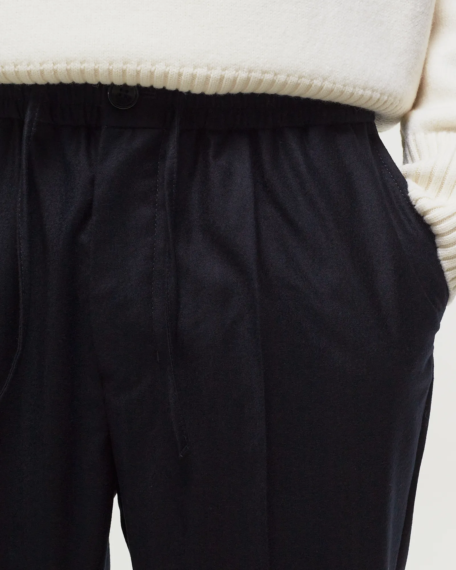 AMI Paris ELASTICATED WAIST CROPPED FIT TROUSERS
