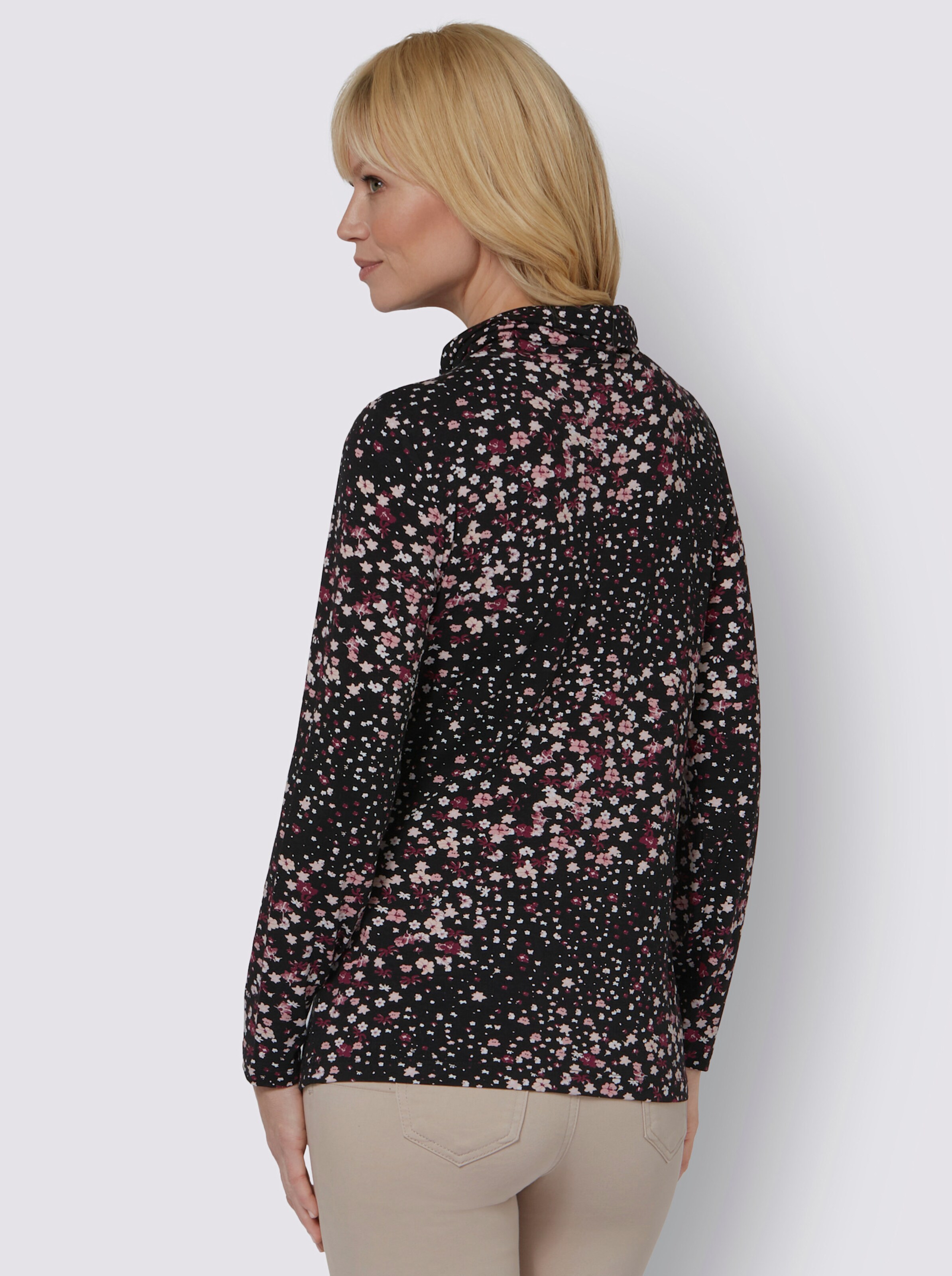 Stehkragenshirt