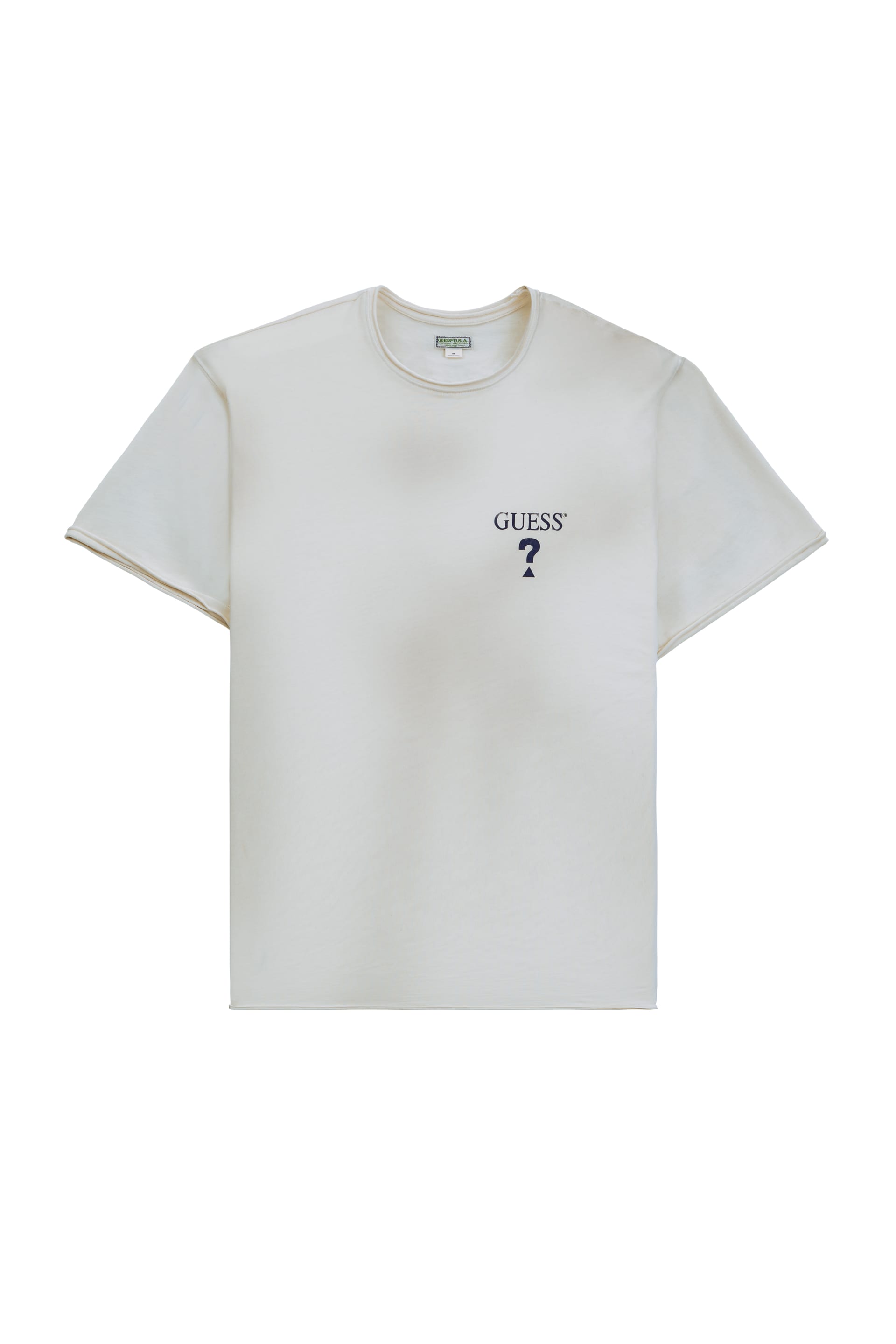 camiseta com logo grande
