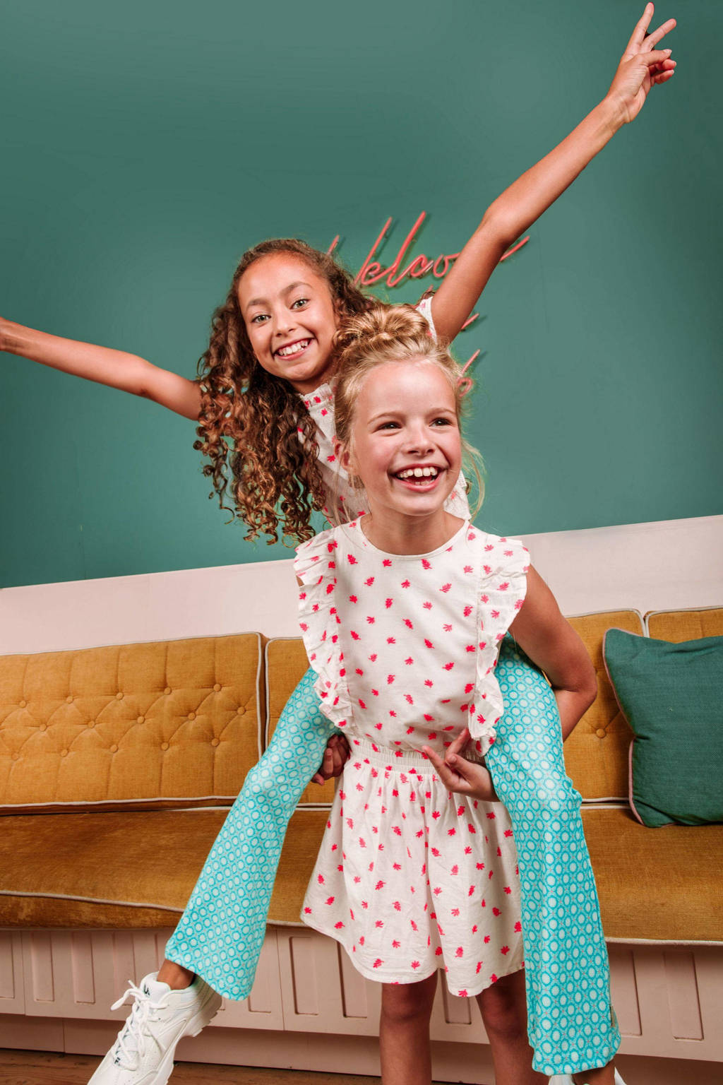 B.Nosy flared broek met all over print mintgroen