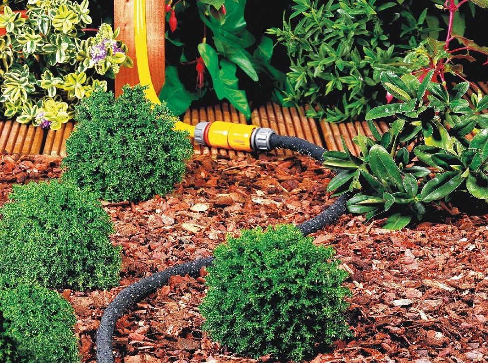 Tuyau poreux pour arroser des jeunes plantes, des haies et des jardins potagers 13mm - 25m