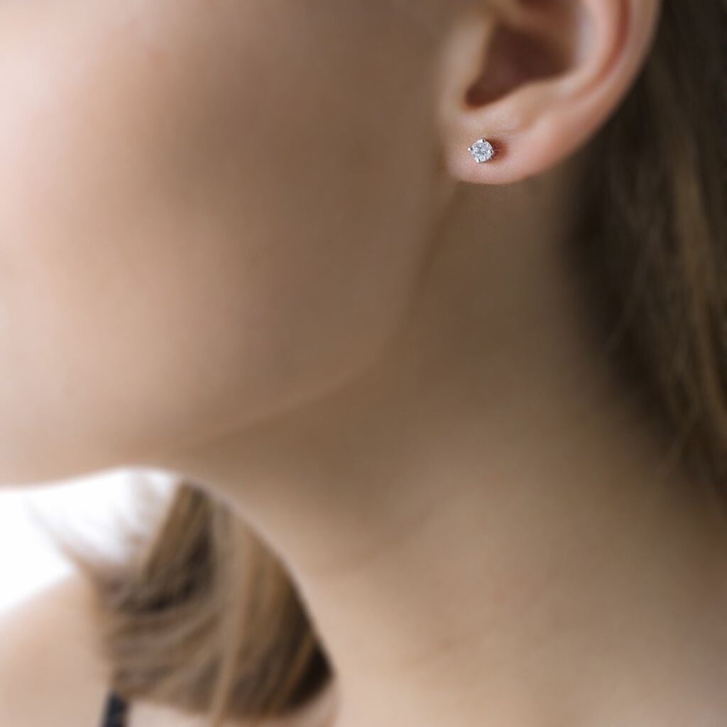Boucles D'oreilles Puces Collection Victoria Or Blanc Diamant