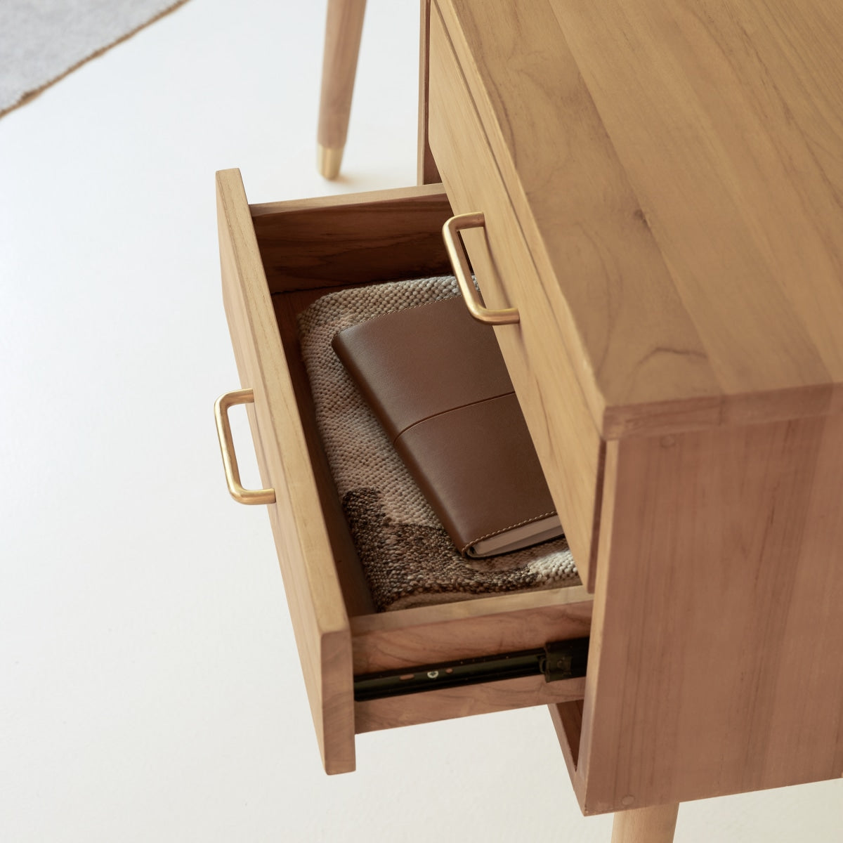 Tikamoon - Kort - Bureau van massief teak