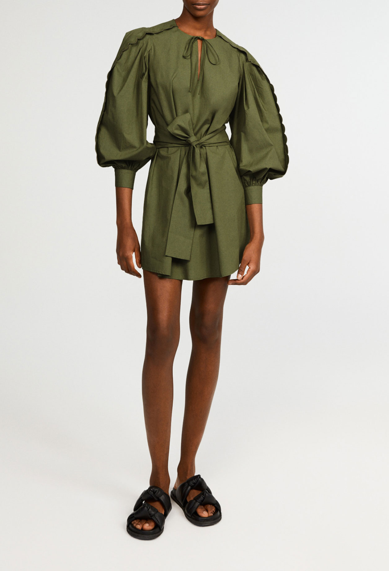 Robe courte ceinturee en coton bio